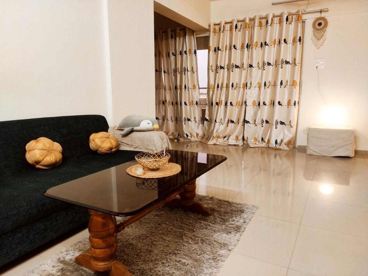 Apartment Chic Comfort Long & Short Term *